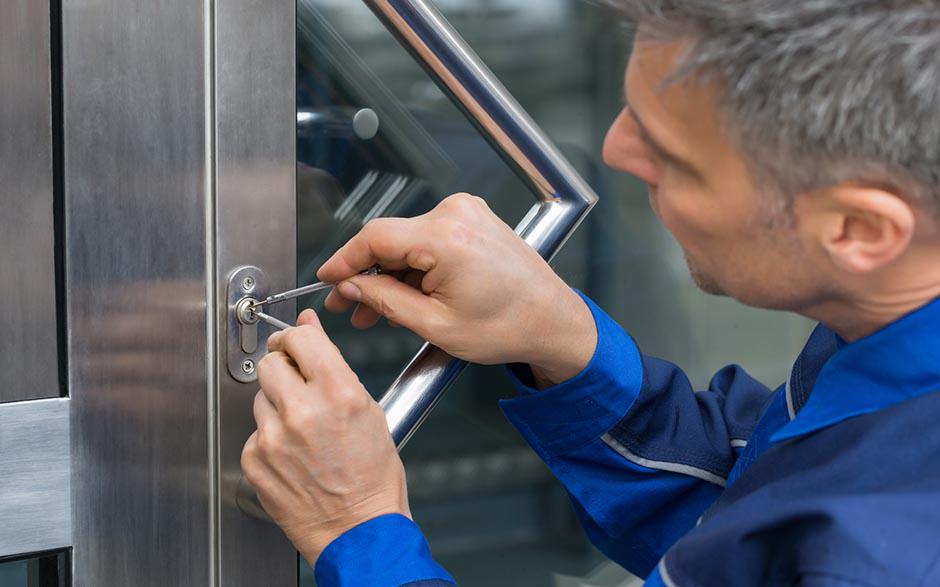 recherche serrurier metallier Sèvres